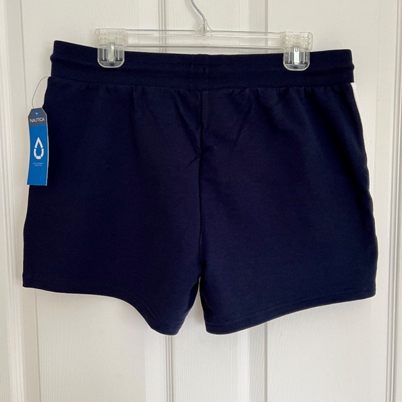 🎀Navy Blue & White Shorts - NWT - Size M🎀 - Picture 6 of 10